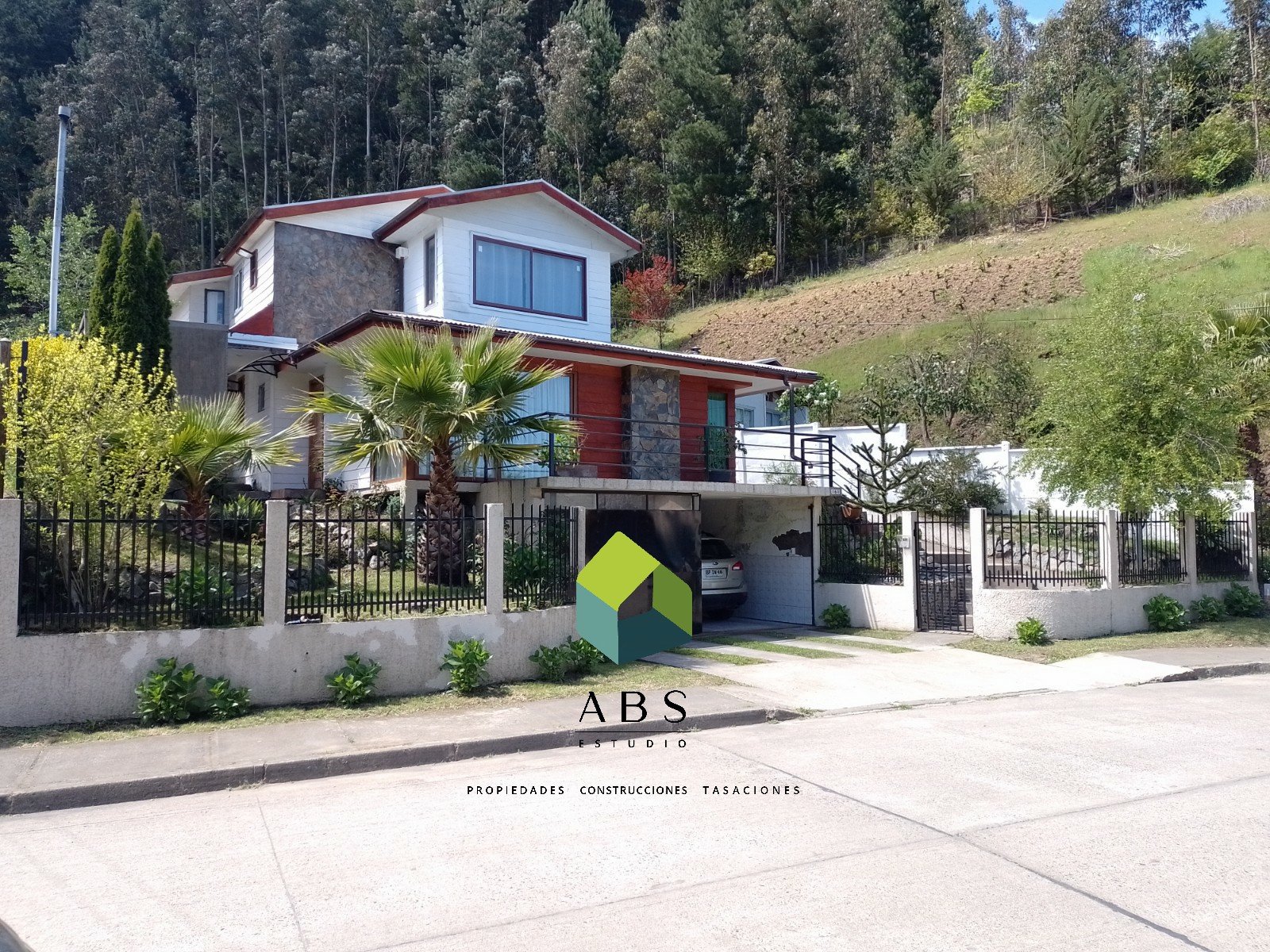 Casa con gran terreno y piscina, sector Valle la Piedra II, Chiguayante